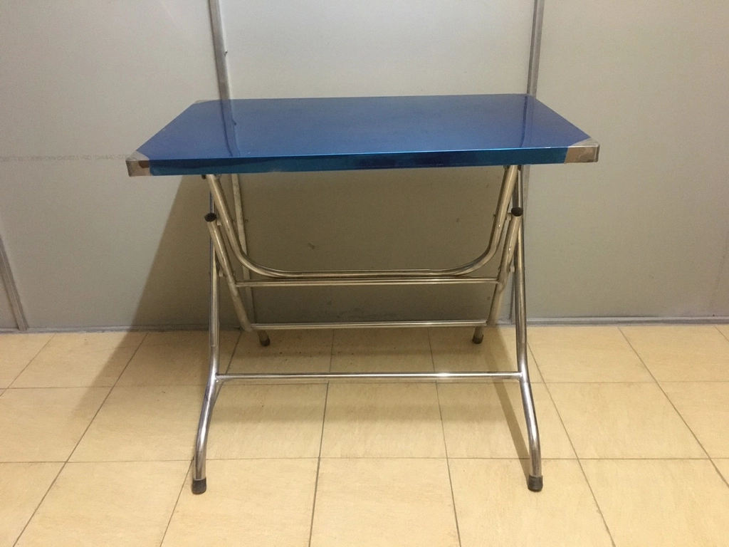 Case Study: Thay Đổi Không Gian Với Bàn Inox Quán Ăn Xếp Gọn