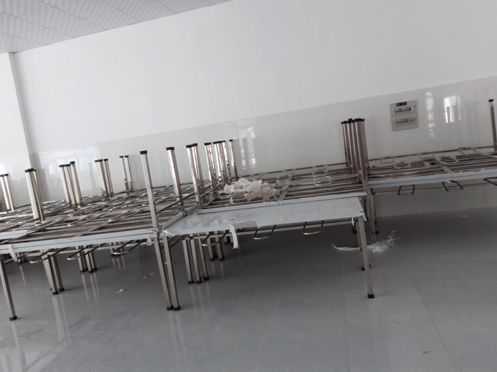 Kinh Nghiệm Mua Bàn Inox: 5 Lỗi Thường Gặp Khiến Người Mua Mất Tiền Oan