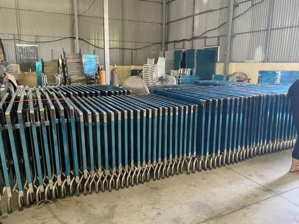7 Cách Bảo Quản Và Vệ Sinh Bàn Inox Quán Ăn Luôn Bền Đẹp Như Mới