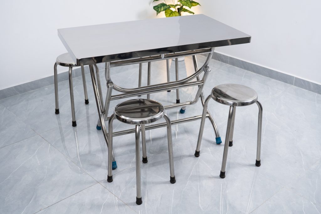 Giá Bàn Inox Quán Ăn Bao Nhiêu? Cập Nhật Bảng Giá Bàn Inox Mới Nhất